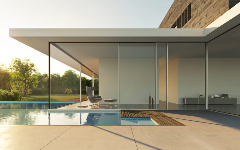 Schiebeverglasung direkt beim Pool