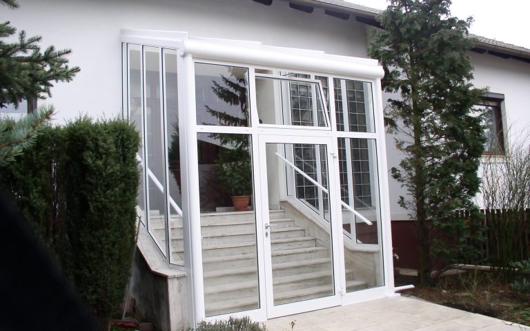 Windfang für Stiegenaufgang