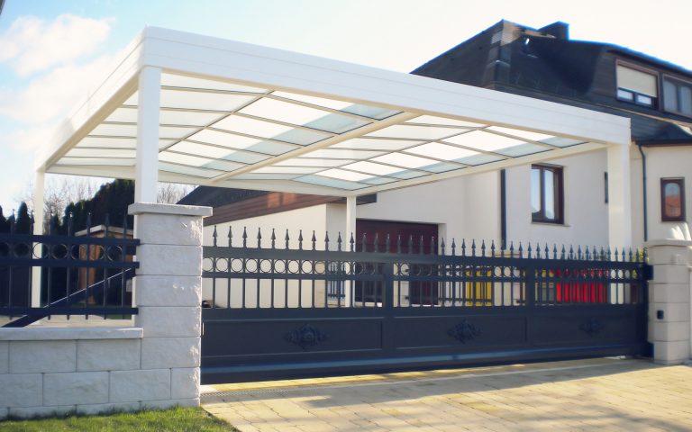 Ein Carport mit raffinierter Überdachung