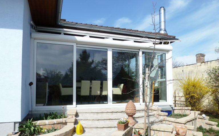 Moderne Schiebeverglasung für Wintergarten