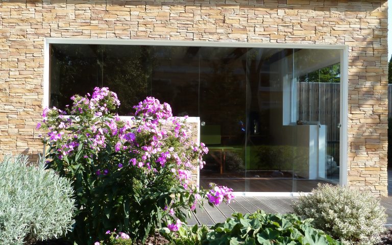 Loggia mit Ganzglas-Schiebesystem