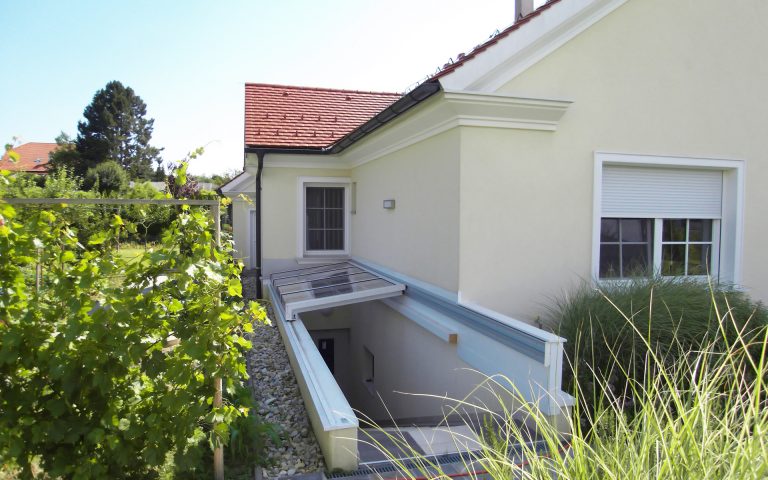 Überdachung für den Kellerabgang