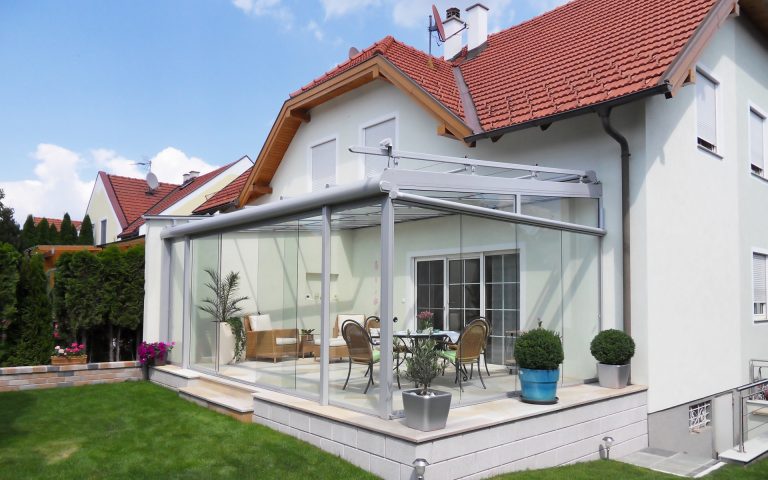 Wintergarten sorgt für eine moderne Terrassenüberdachung