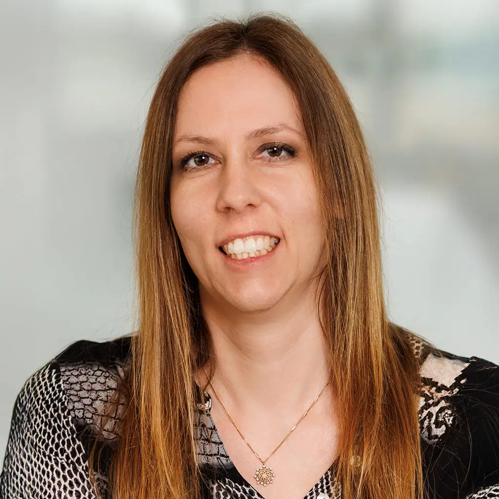 Portraitfoto von Sabrina Schöberl